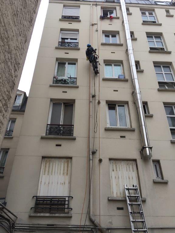 Remplacement-d'un-tuyau-de-descente-à-Ozoir-la-Ferrière-77