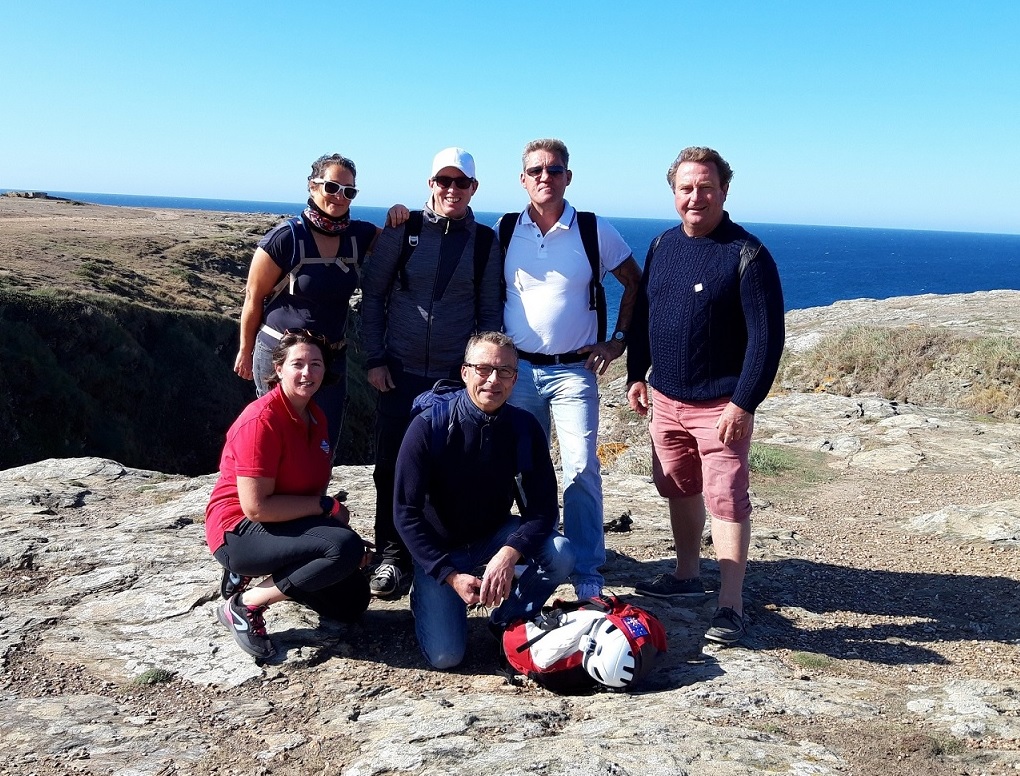 l equipe attila lorient a l ile de groix.jpg