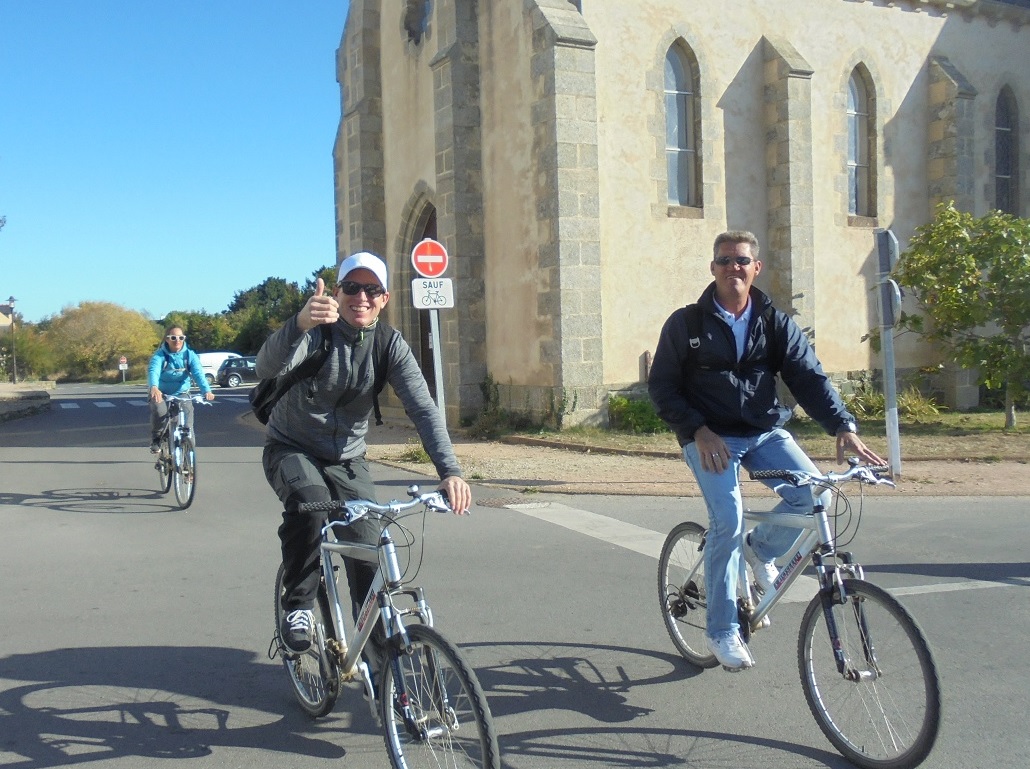 fabien et fabrice en velo.jpg